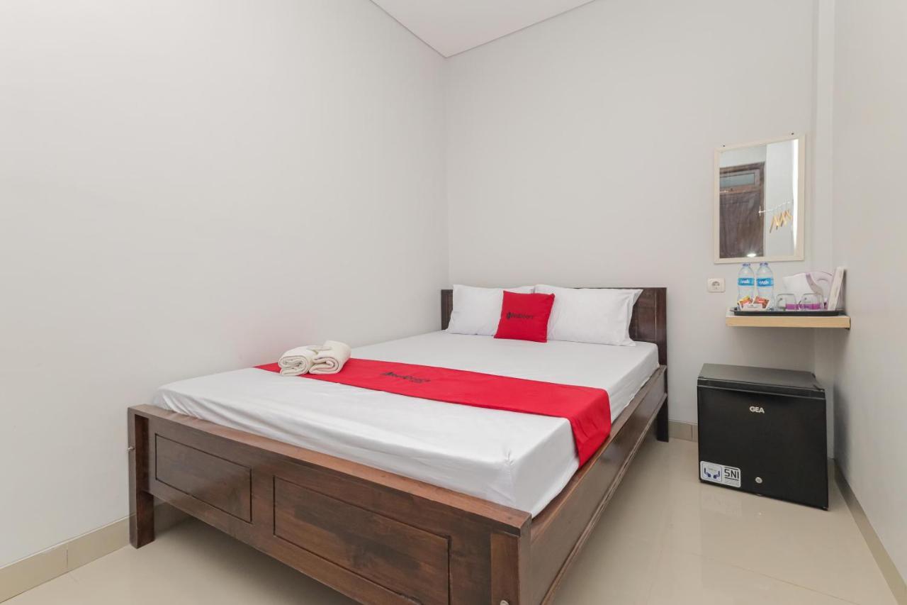 فندق Reddoorz @ Gedangan سيدوارجو المظهر الخارجي الصورة