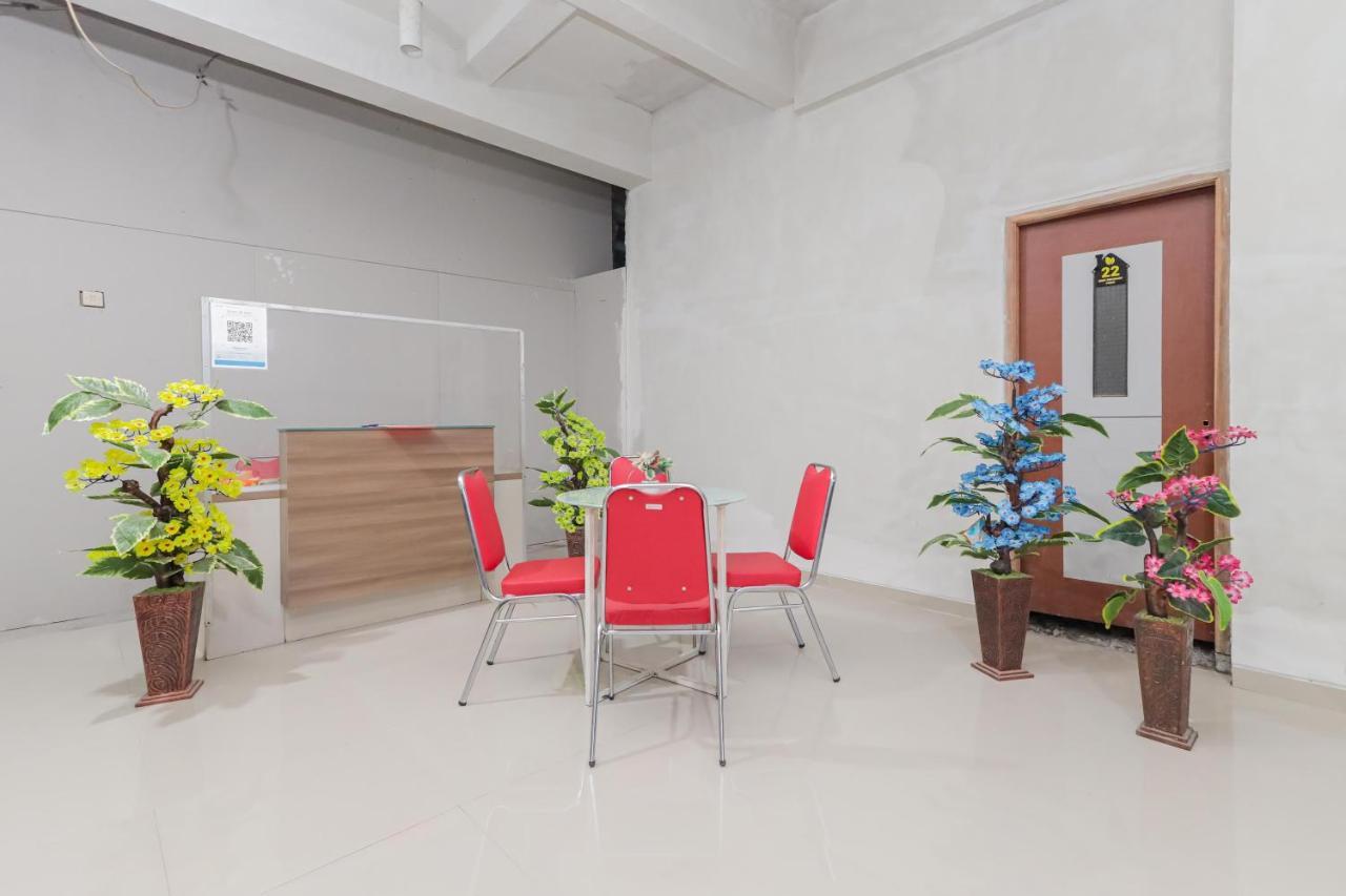 فندق Reddoorz @ Gedangan سيدوارجو المظهر الخارجي الصورة