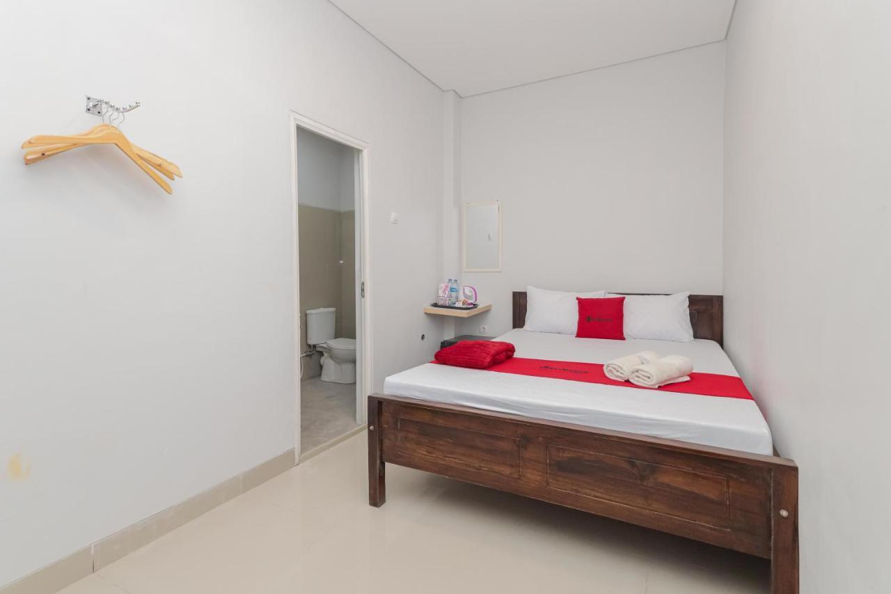فندق Reddoorz @ Gedangan سيدوارجو المظهر الخارجي الصورة